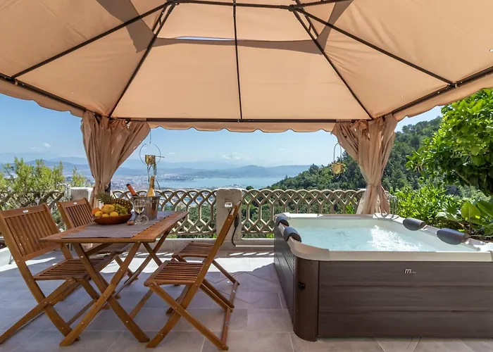 Golden View Holidays