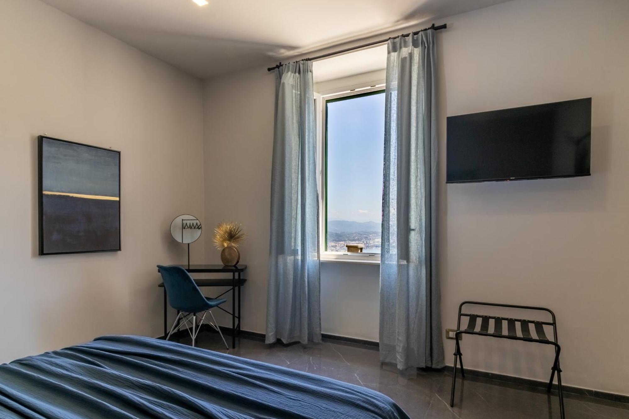 Golden View Holidays Apartment